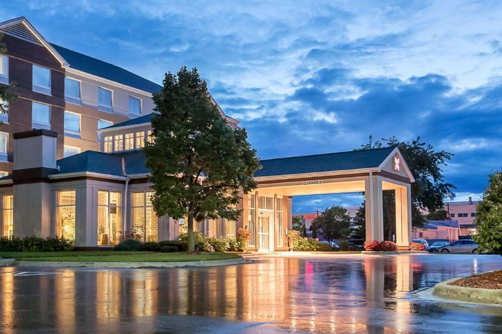 Popular attractions Area Nearby Property